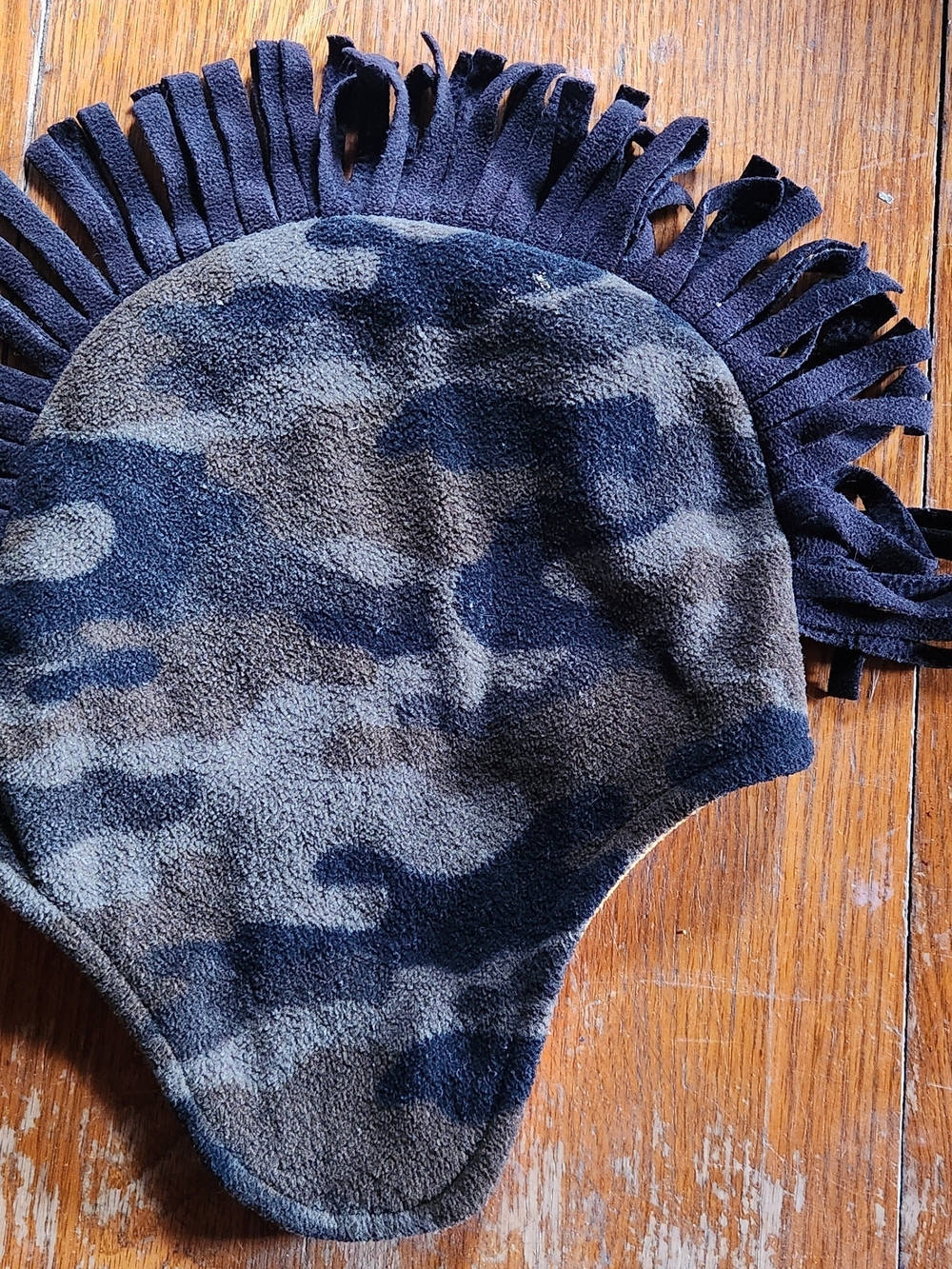 Cabelas Kids Camo Fleece Mohawk Earflap Hat - Black/Green